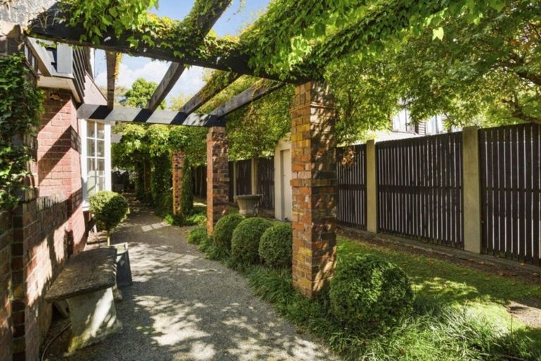 Photo of property in 8 Myrtle Street, Hutt Central, Lower Hutt, 5010