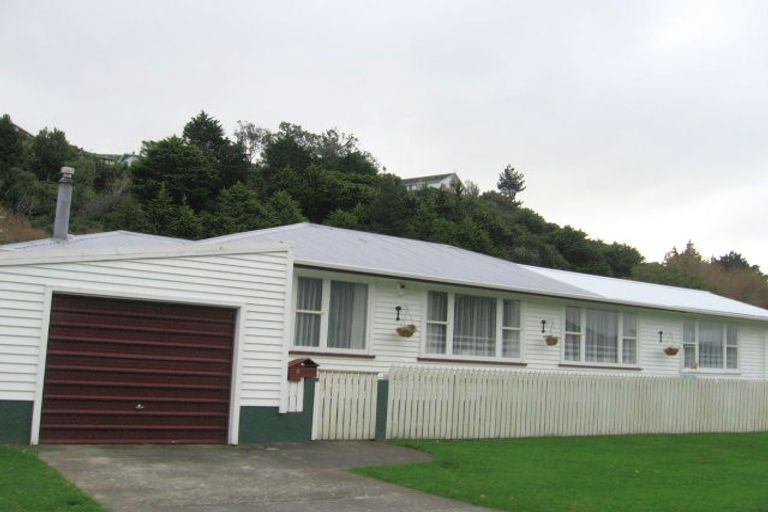 Photo of property in 3 Nathan Street, Tawa, Wellington, 5028