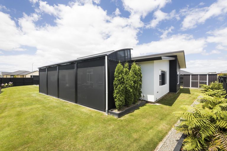 Photo of property in 2 Morocco Terrace, Kelvin Grove, Palmerston North, 4414