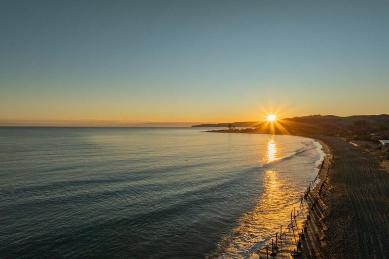 Photo of property in 289 Clifton Road, Te Awanga, 4102