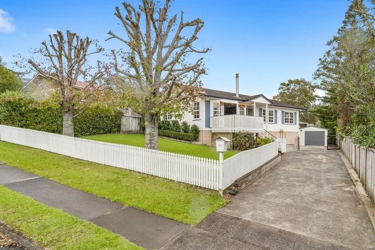 Photo of property in 43 Cranston Street, Torbay, Auckland, 0632