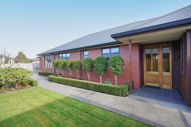 Photo of property in 5 Somerset Lane, Rosedale, Invercargill, 9810