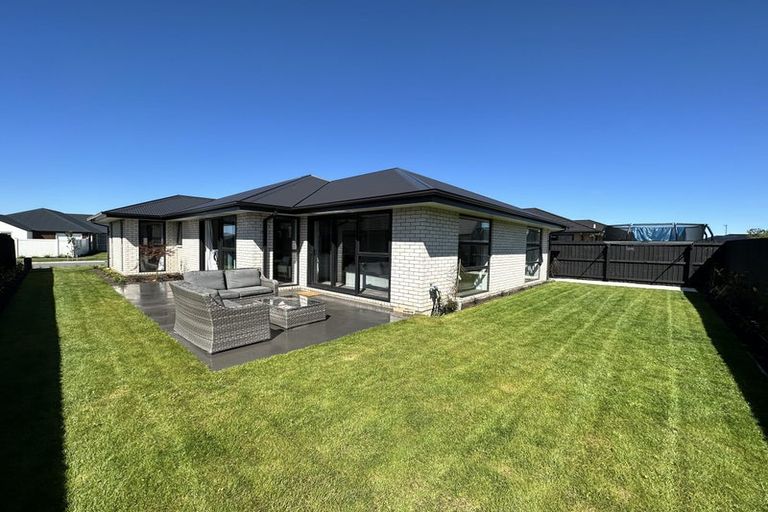 Photo of property in 9 Selfe Crescent, Burwood, Christchurch, 8083