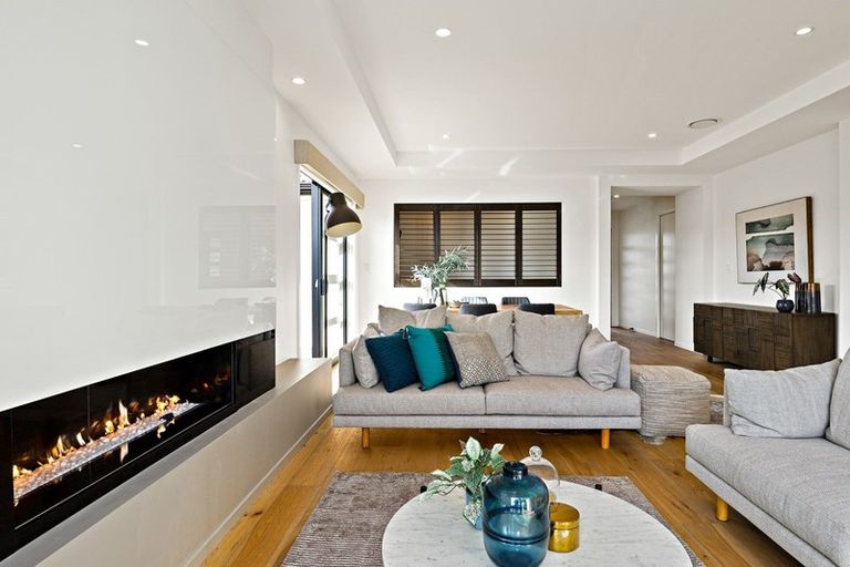 Photo of property in 5 Hillpark Drive, Pokeno, 2402