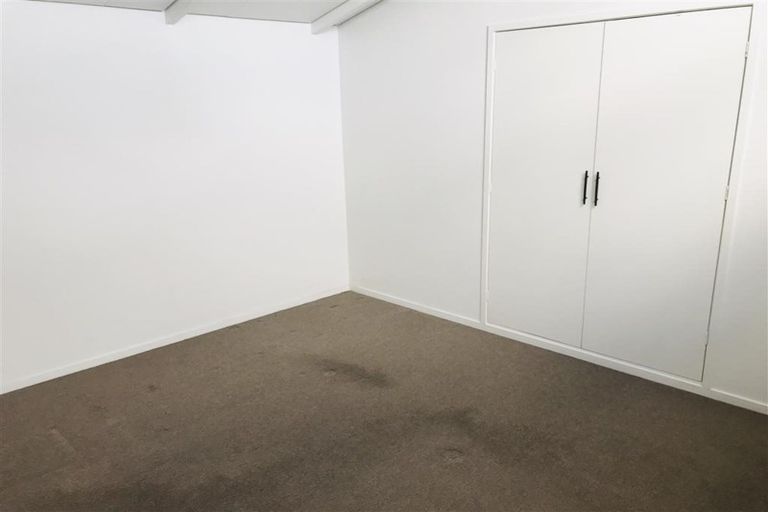 Photo of property in 2/27 Brandon Road, Glen Eden, Auckland, 0602