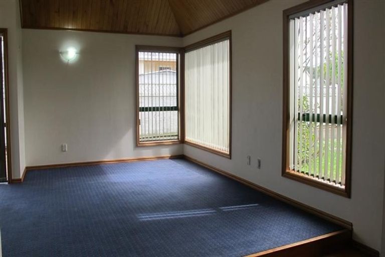 Photo of property in 33 Eastbourne Street, Caversham, Dunedin, 9012