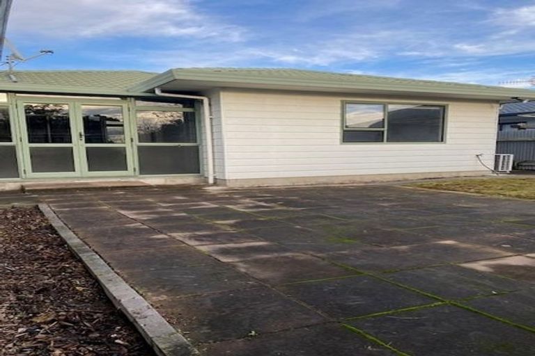 Photo of property in 2/40 Alamein Crescent, Onekawa, Napier, 4110