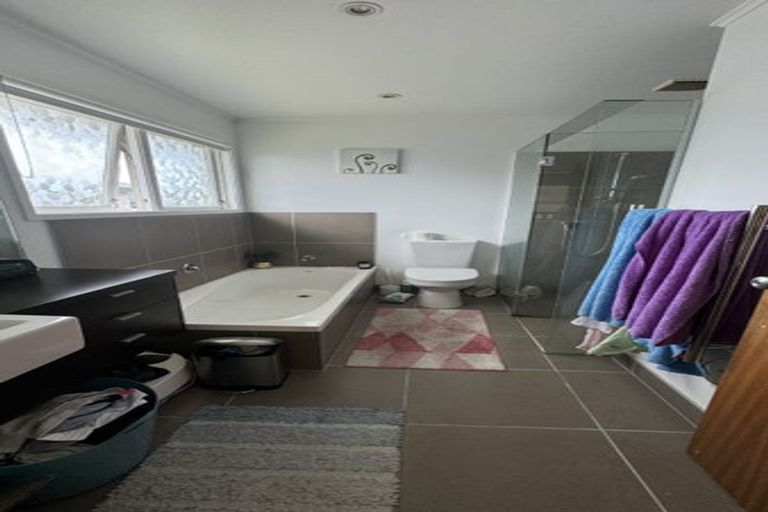 Photo of property in 34 Knightsbridge Drive, Forrest Hill, Auckland, 0620