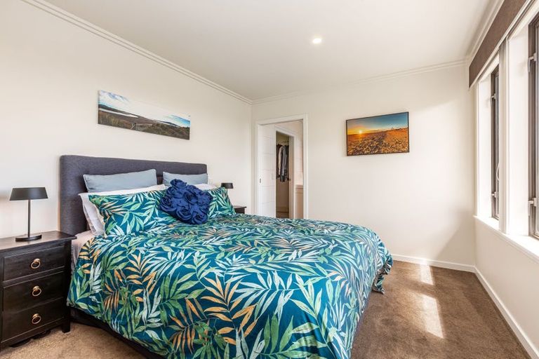 Photo of property in 39b Kakariki Grove, Waikanae, 5036