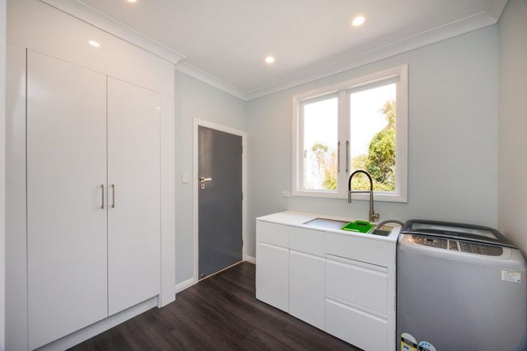 Photo of property in 230 Victoria Avenue, Hokowhitu, Palmerston North, 4410