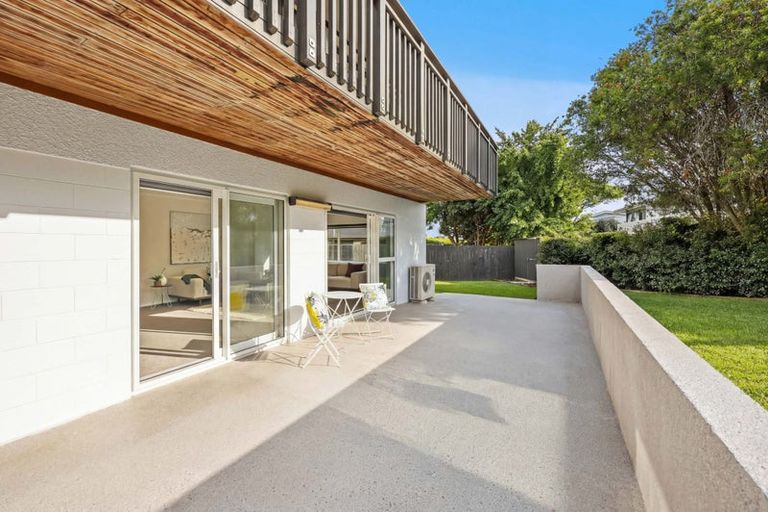 Photo of property in 16 Andrea Place, Sunnyhills, Auckland, 2010