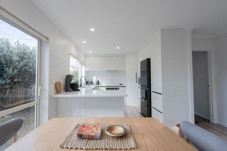 Photo of property in 15a Hatton Road, Orewa, 0931