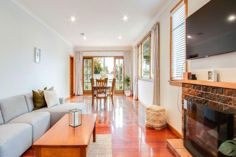 Photo of property in 215 Park Road North, Parkvale, Hastings, 4122