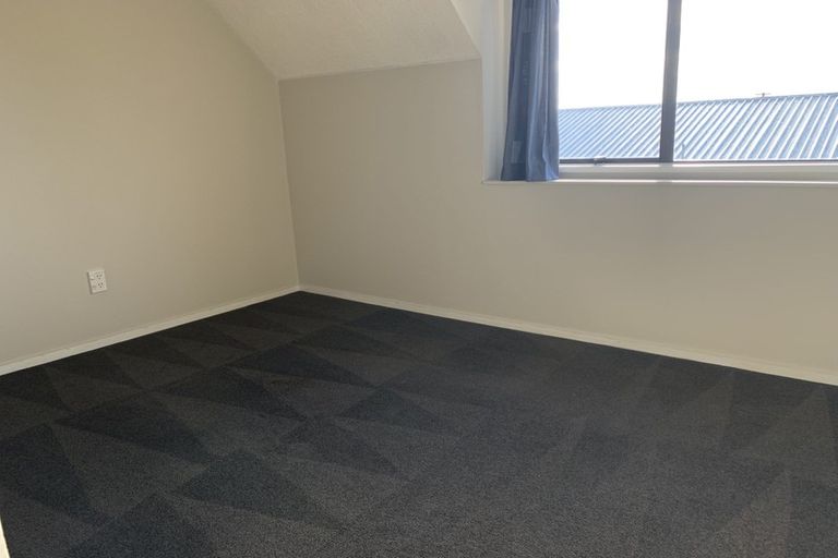 Photo of property in 52 Momorangi Crescent, Redwood, Christchurch, 8051