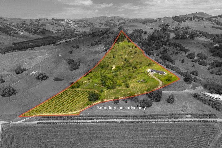 Photo of property in 55 Harrington Road, Muriwai, Gisborne, 4072