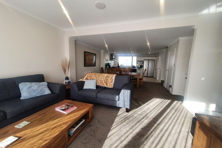 Photo of property in 469 Hobsonville Road, Hobsonville, Auckland, 0616