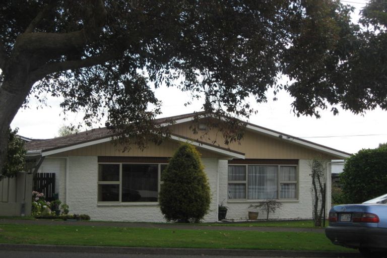 Photo of property in 108 Govett Avenue, Frankleigh Park, New Plymouth, 4310