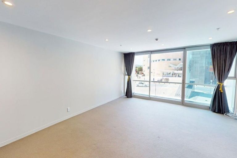 Photo of property in Portal Apartments, 1b/42 Cable Street, Te Aro, Wellington, 6011