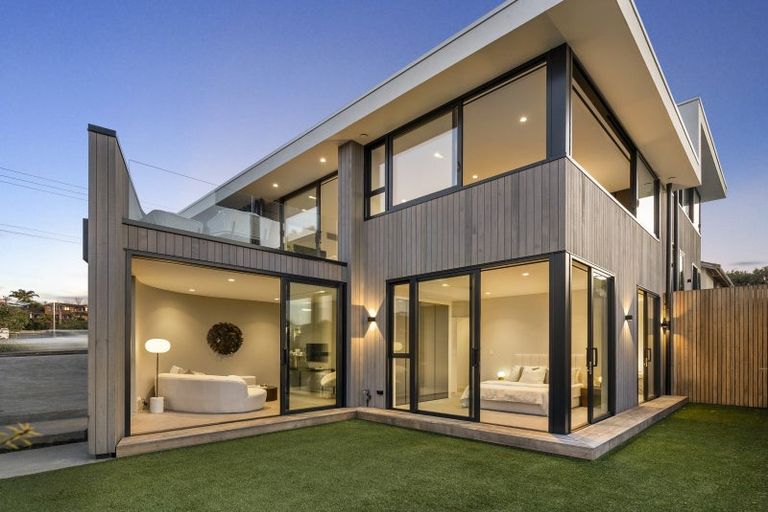 Photo of property in 73 West End Road, Westmere, Auckland, 1022