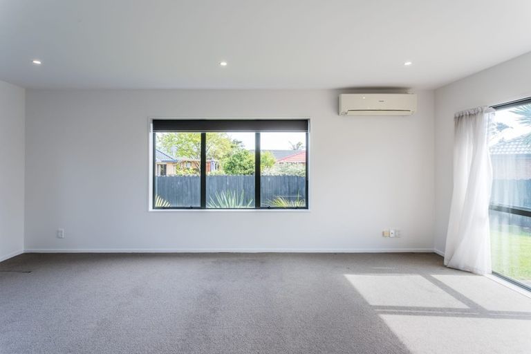 Photo of property in 78 Burswood Drive, Burswood, Auckland, 2013