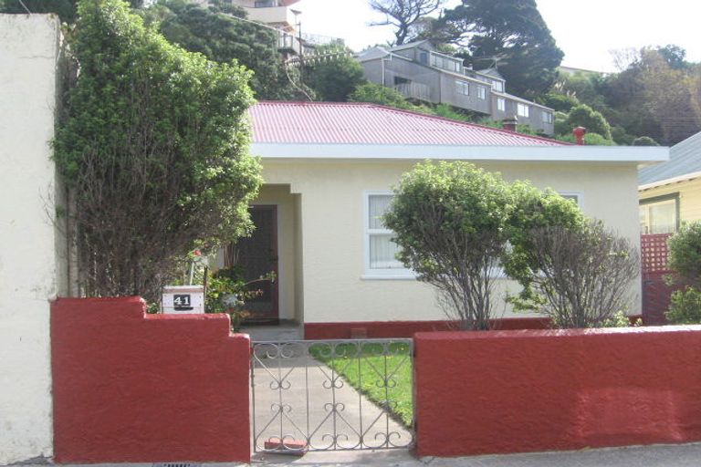 Photo of property in 43 Tauhinu Road, Miramar, Wellington, 6022