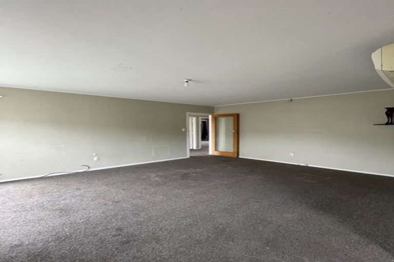 Photo of property in 40 Momona Street, Wainuiomata, Lower Hutt, 5014