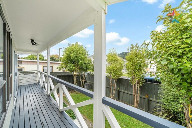 Photo of property in 2/79 Molesworth Street, Taita, Lower Hutt, 5011