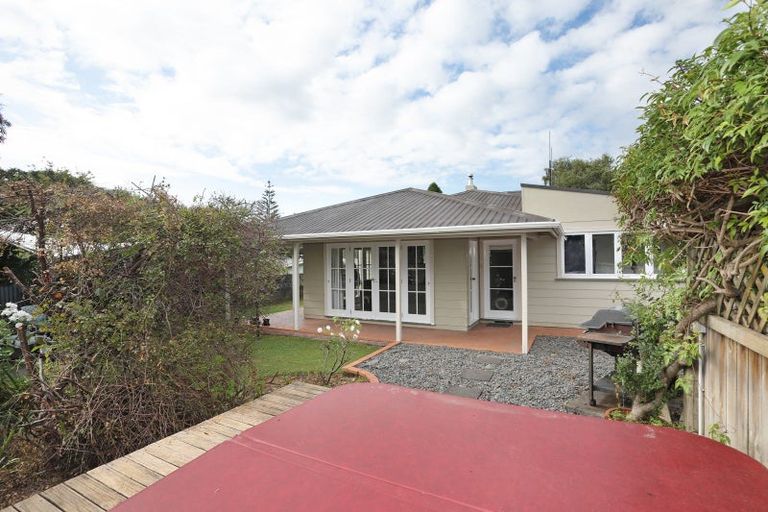 Photo of property in 6 Toia Street, Marton, 4710