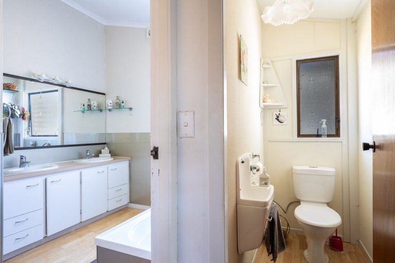 Photo of property in 30 Takiroa Street, Urenui, 4375