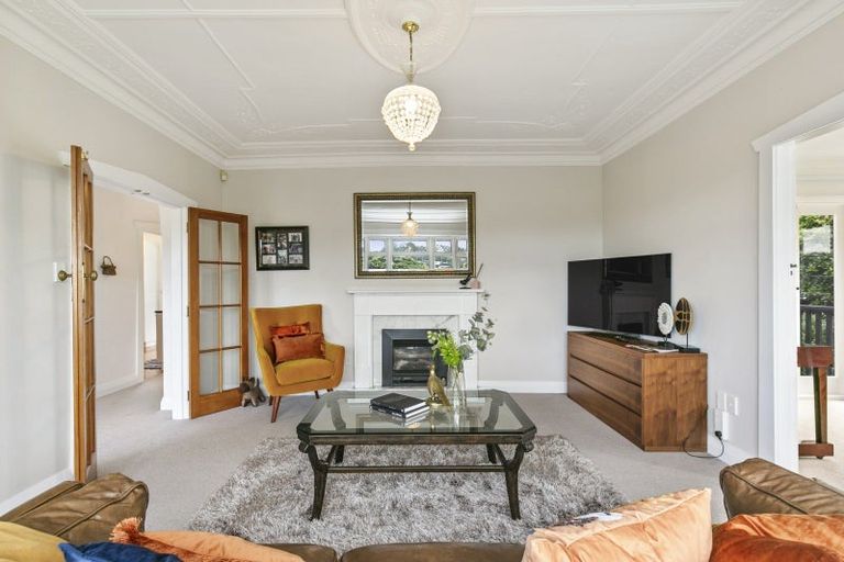 Photo of property in 30 Izard Road, Khandallah, Wellington, 6035