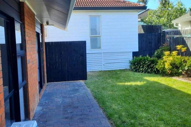 Photo of property in 13 Edendale Road, Somerville, Auckland, 2014