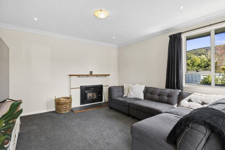 Photo of property in 1 Centennial Avenue, Helensburgh, Dunedin, 9010