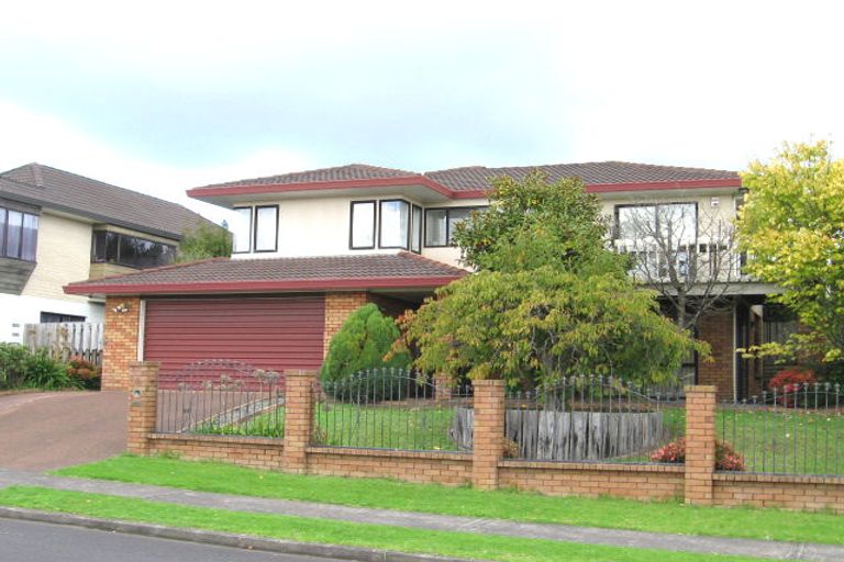 Photo of property in 3 Simmental Crescent, Somerville, Auckland, 2014