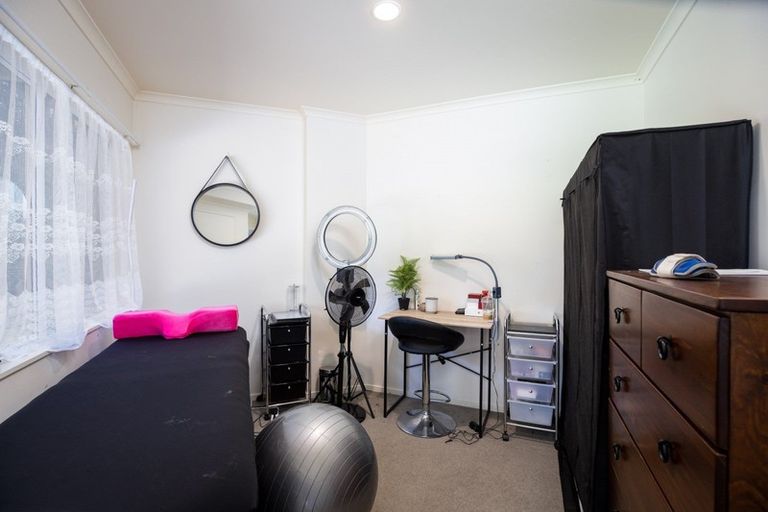 Photo of property in 58a Karina Road, Merrilands, New Plymouth, 4312