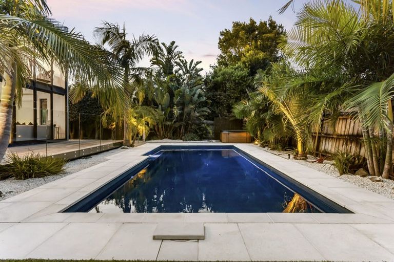 Photo of property in 4 Halyard Place, Te Atatu Peninsula, Auckland, 0610