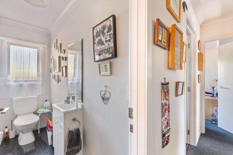 Photo of property in 2/14 Omata Road, Westown, New Plymouth, 4310