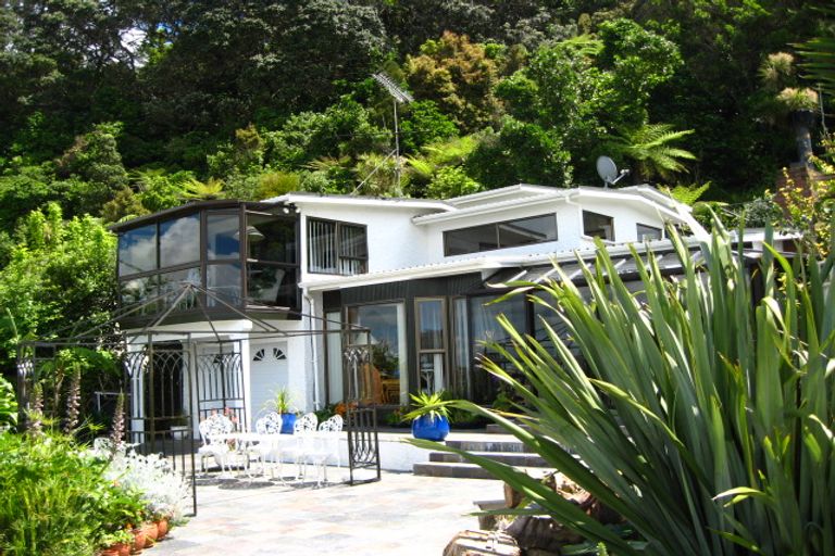 Photo of property in 4 Matakatia Parade, Matakatia, Whangaparaoa, 0930