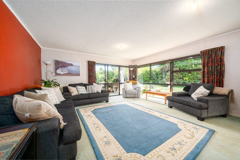 Photo of property in 35 Chilton Drive, Paraparaumu, 5032