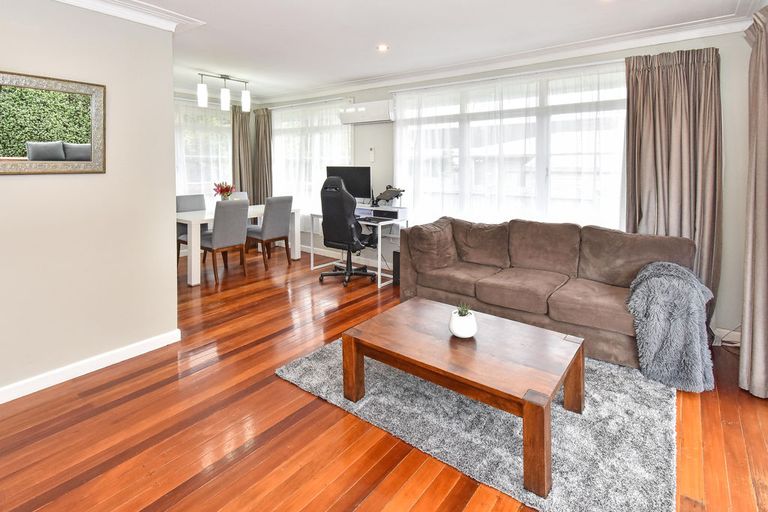 Photo of property in 2/16 View Road, Papakura, 2110