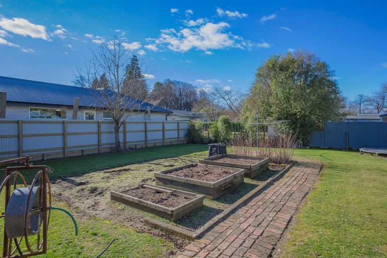 Photo of property in 28 Davie Street, Temuka, 7920