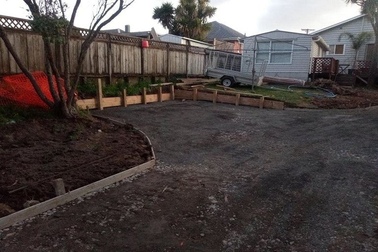 Photo of property in 35a Northall Road, New Lynn, Auckland, 0600