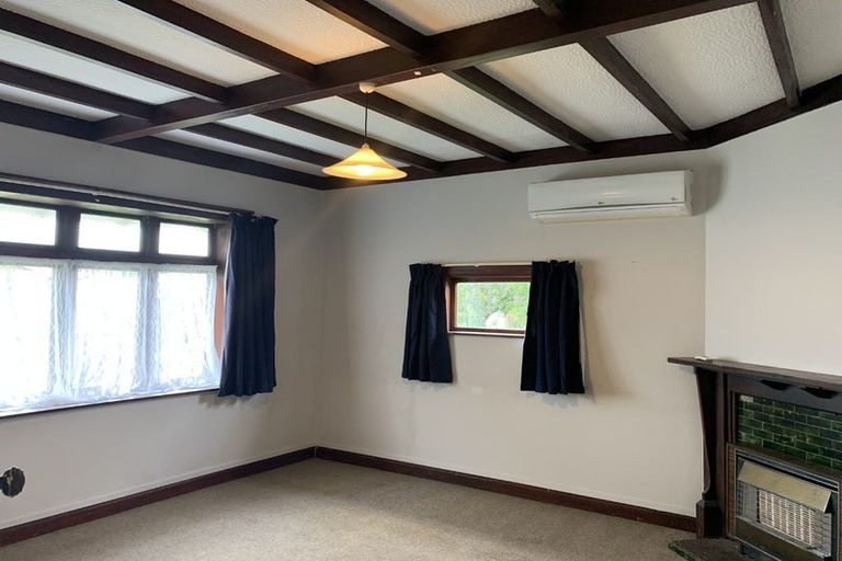 Photo of property in 35 Knowles Street, Terrace End, Palmerston North, 4410
