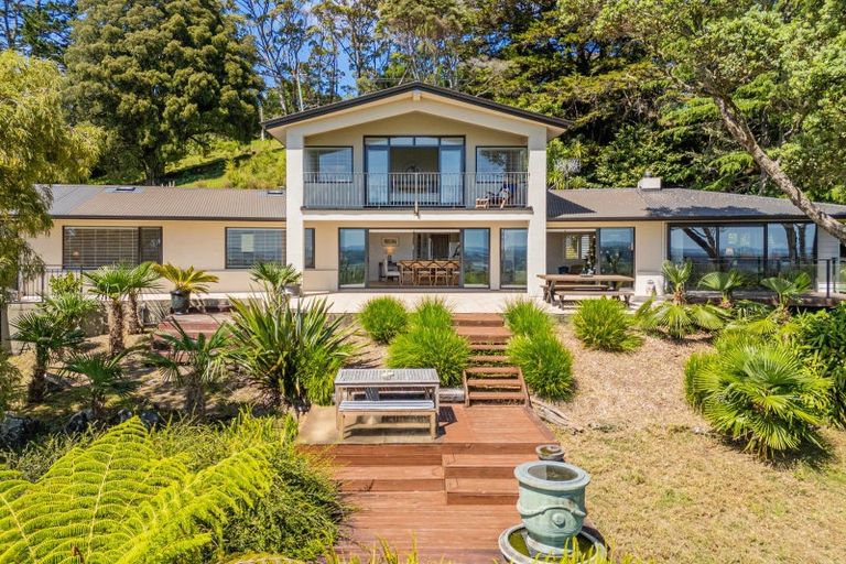 Photo of property in 586 Whitford Road, Whitford, Howick, 2571