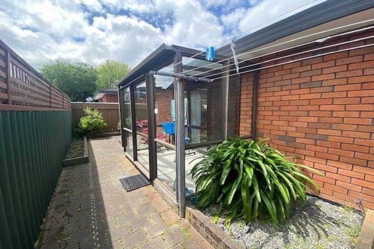 Photo of property in 2/37 Bauchop Road, Waterloo, Lower Hutt, 5011