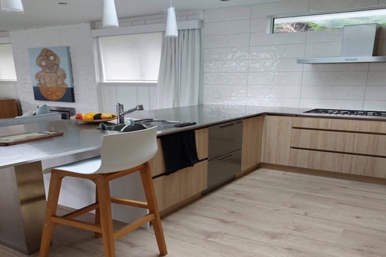 Photo of property in 27 Hona Street, Waikanae Beach, Waikanae, 5036