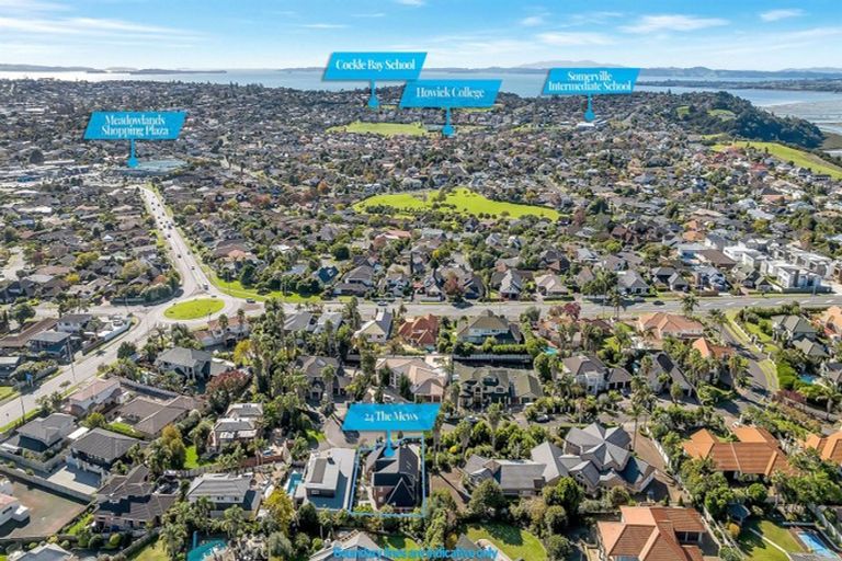 Photo of property in 24 The Mews, Shamrock Park, Auckland, 2016