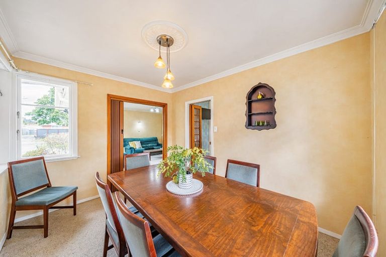 Photo of property in 6 Hall Grove, Ebdentown, Upper Hutt, 5018