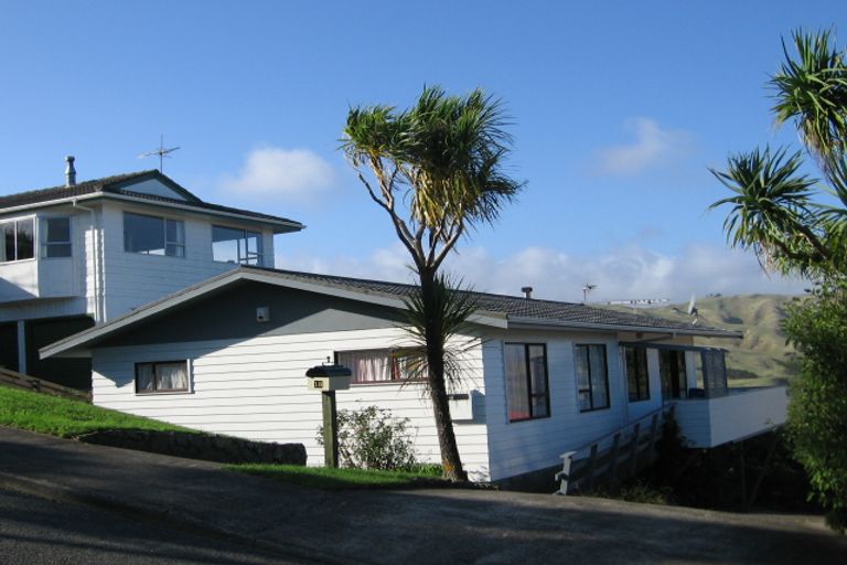 Photo of property in 18 The Track, Plimmerton, Porirua, 5026