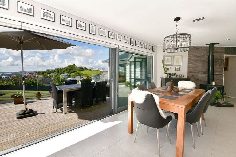Photo of property in 119 Waldorf Crescent, Orewa, 0931