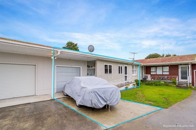 Photo of property in 2/36a Lincoln Road, Henderson, Auckland, 0610